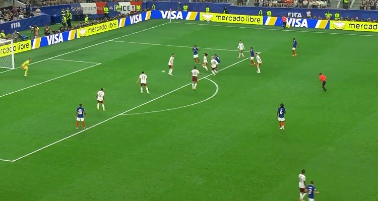 时隔16年进决赛!西班牙2-0法国,亚马尔造点,奥亚萨瓦尔、波罗破门(视频/组图) - 60