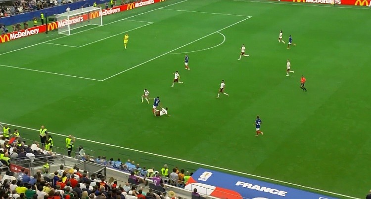 时隔16年进决赛!西班牙2-0法国,亚马尔造点,奥亚萨瓦尔、波罗破门(视频/组图) - 65