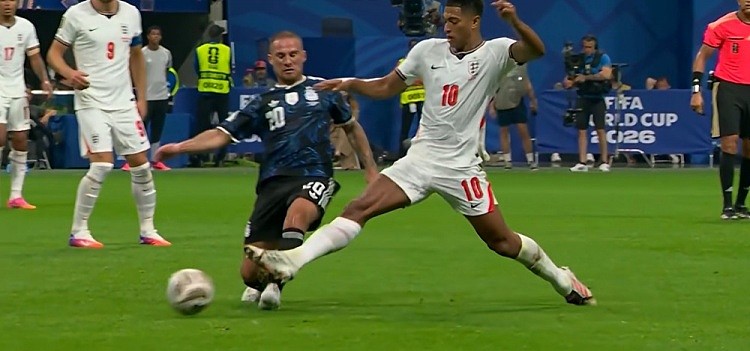 阿根廷2-1反杀英格兰,挺进世界杯决赛!梅西两度助攻居功至伟(视频/组图) - 29