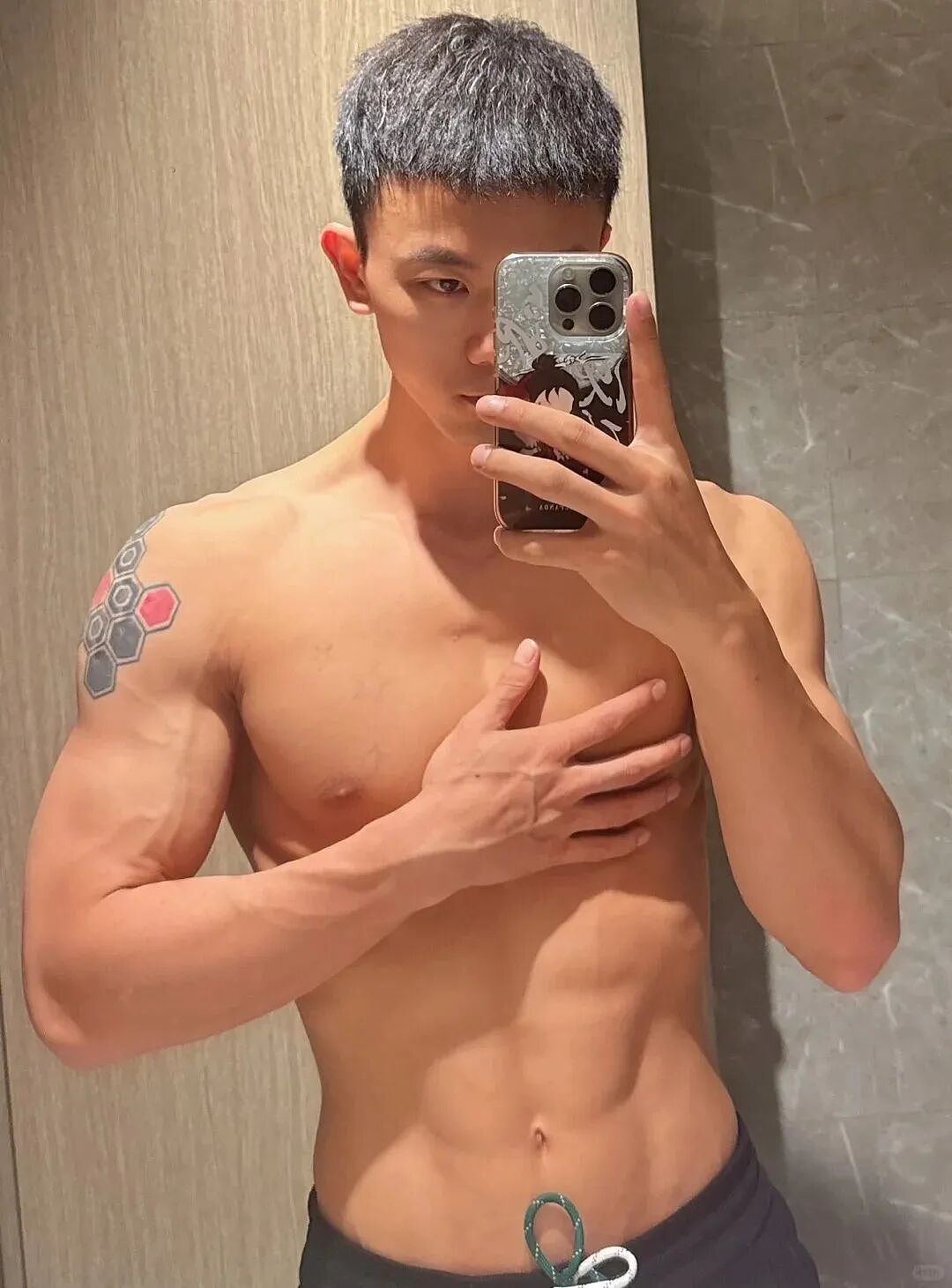 【帅哥】南京黑皮肌肉男大很出圈(组图) - 12