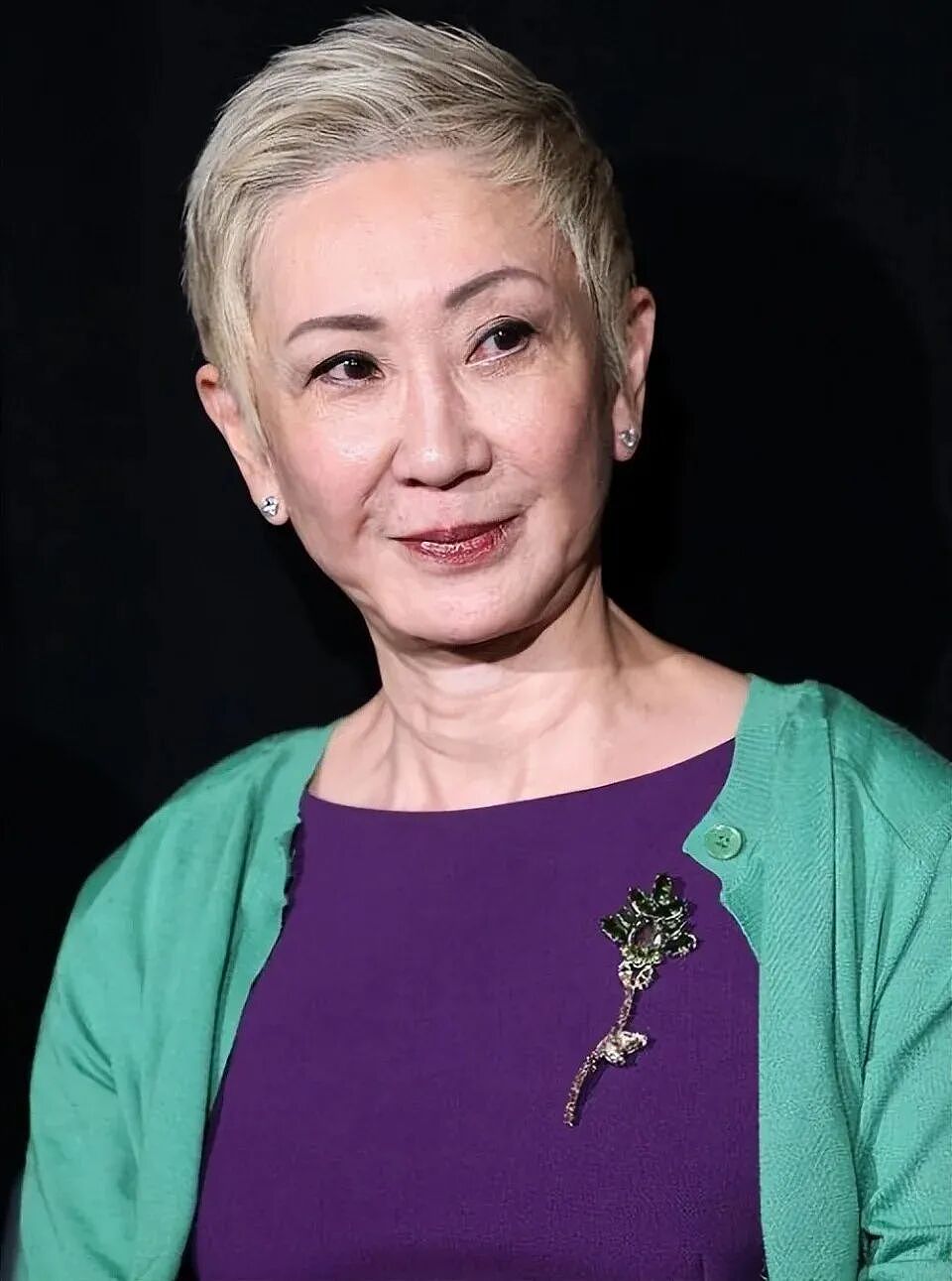 【时尚】林青霞“认输”、亦舒把她写进小说里:她凭什么是香港最会穿的女人?(组图) - 43