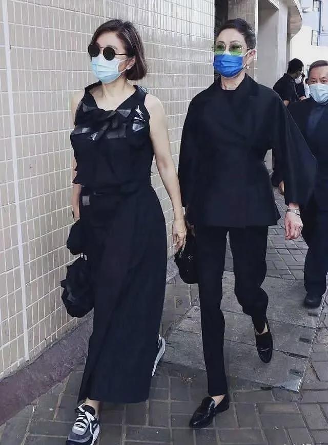 【时尚】林青霞“认输”、亦舒把她写进小说里:她凭什么是香港最会穿的女人?(组图) - 97