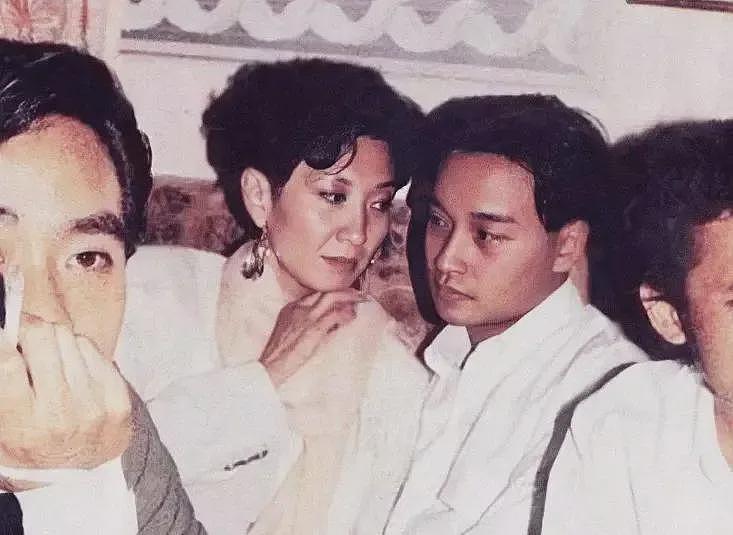 【时尚】林青霞“认输”、亦舒把她写进小说里:她凭什么是香港最会穿的女人?(组图) - 10