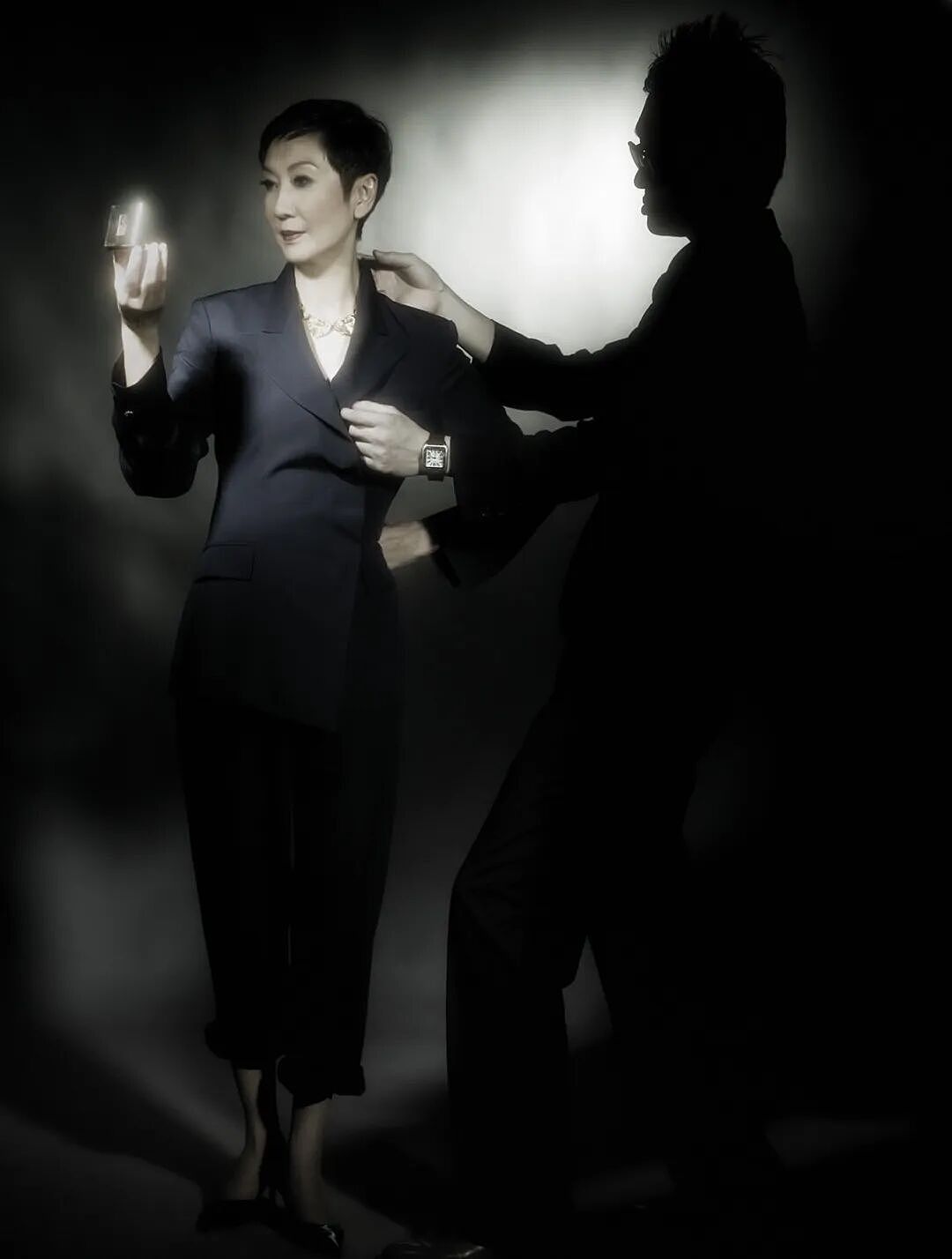 【时尚】林青霞“认输”、亦舒把她写进小说里:她凭什么是香港最会穿的女人?(组图) - 31