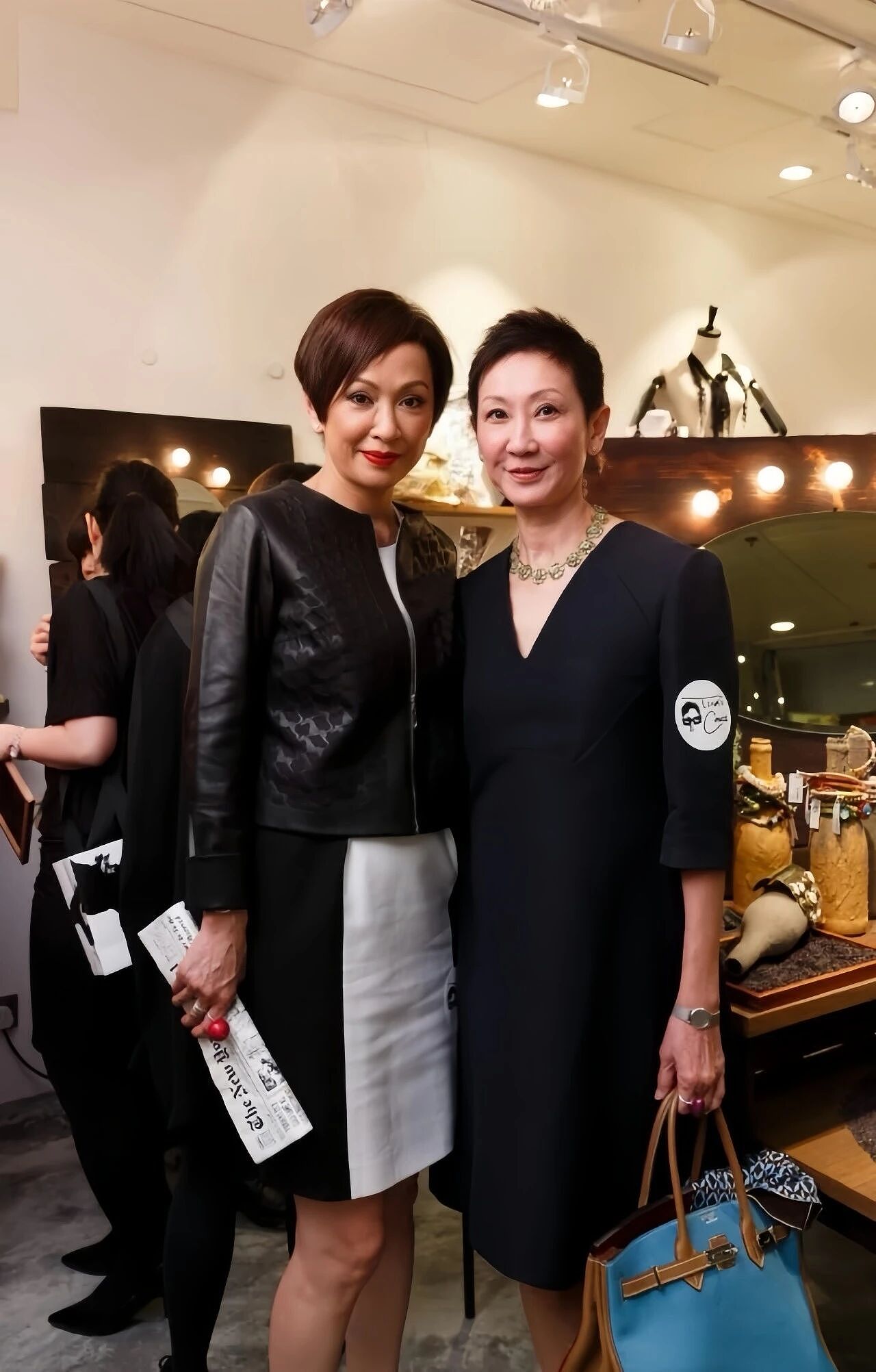 【时尚】林青霞“认输”、亦舒把她写进小说里:她凭什么是香港最会穿的女人?(组图) - 101