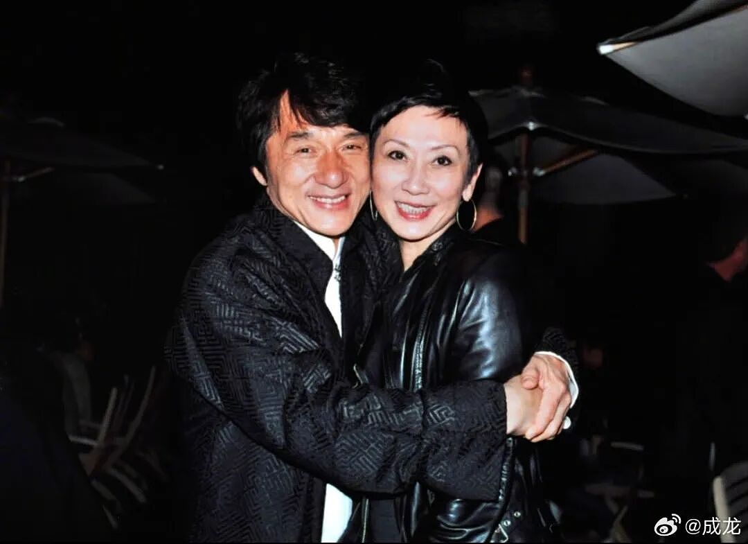 【时尚】林青霞“认输”、亦舒把她写进小说里:她凭什么是香港最会穿的女人?(组图) - 6