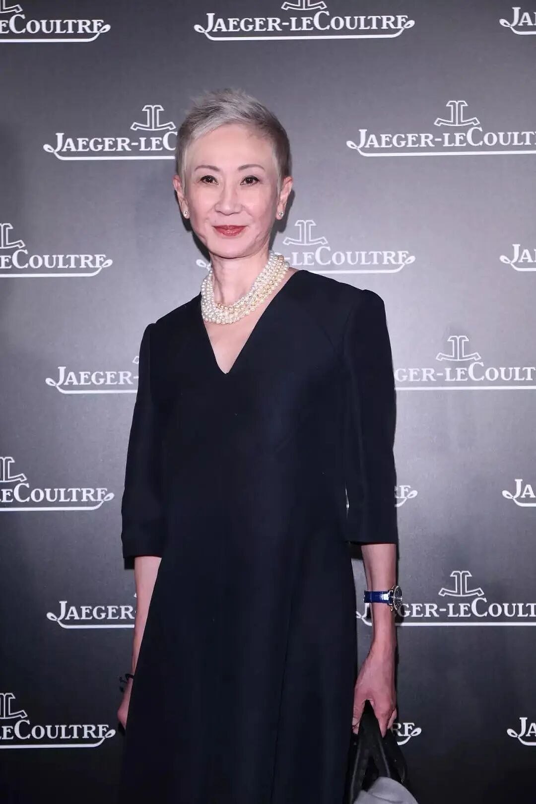 【时尚】林青霞“认输”、亦舒把她写进小说里:她凭什么是香港最会穿的女人?(组图) - 81