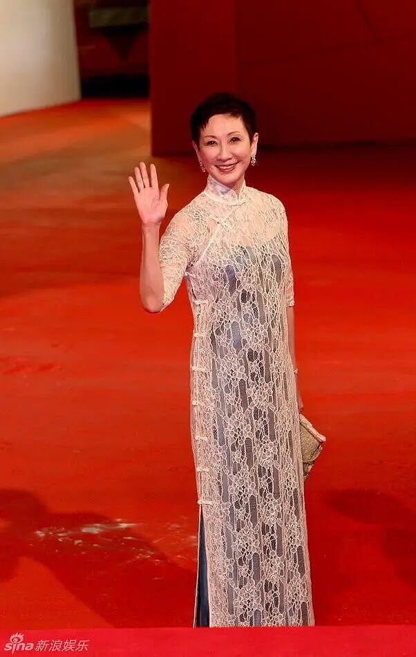 【时尚】林青霞“认输”、亦舒把她写进小说里:她凭什么是香港最会穿的女人?(组图) - 65