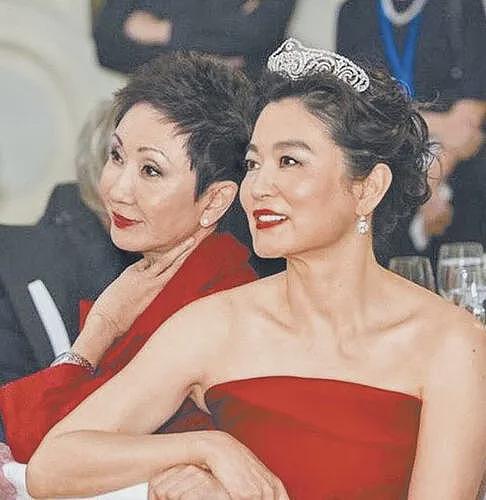 【时尚】林青霞“认输”、亦舒把她写进小说里:她凭什么是香港最会穿的女人?(组图) - 28