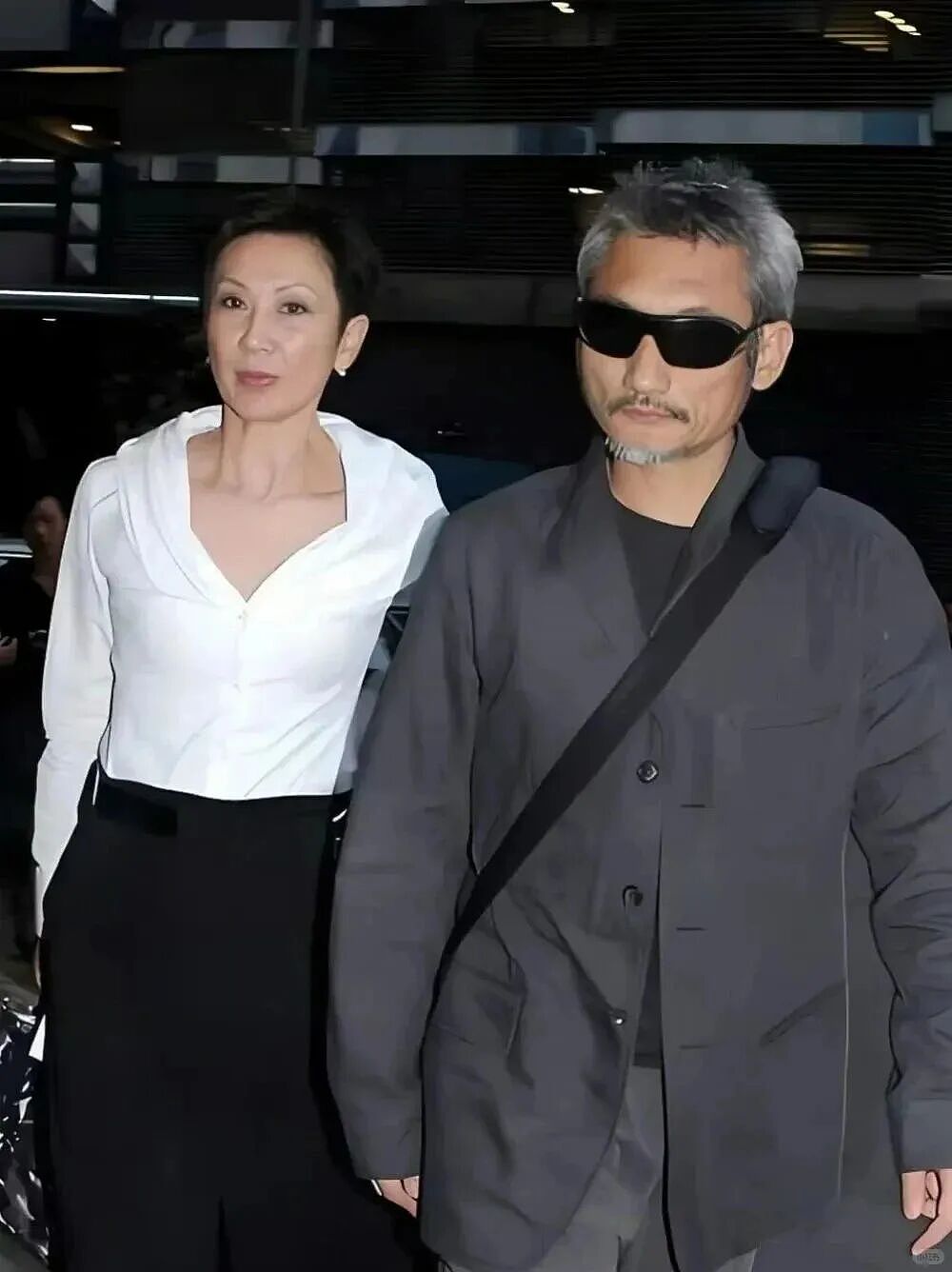【时尚】林青霞“认输”、亦舒把她写进小说里:她凭什么是香港最会穿的女人?(组图) - 24