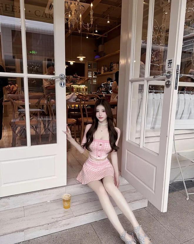 【美女】国产网红美女，身材傲娇，美丽动人，最美小香风，你爱不爱（组图） - 10