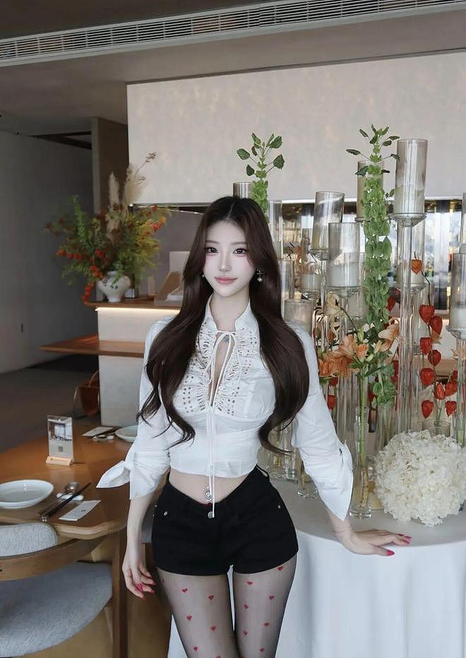 【美女】国产网红美女，身材傲娇，美丽动人，最美小香风，你爱不爱（组图） - 25
