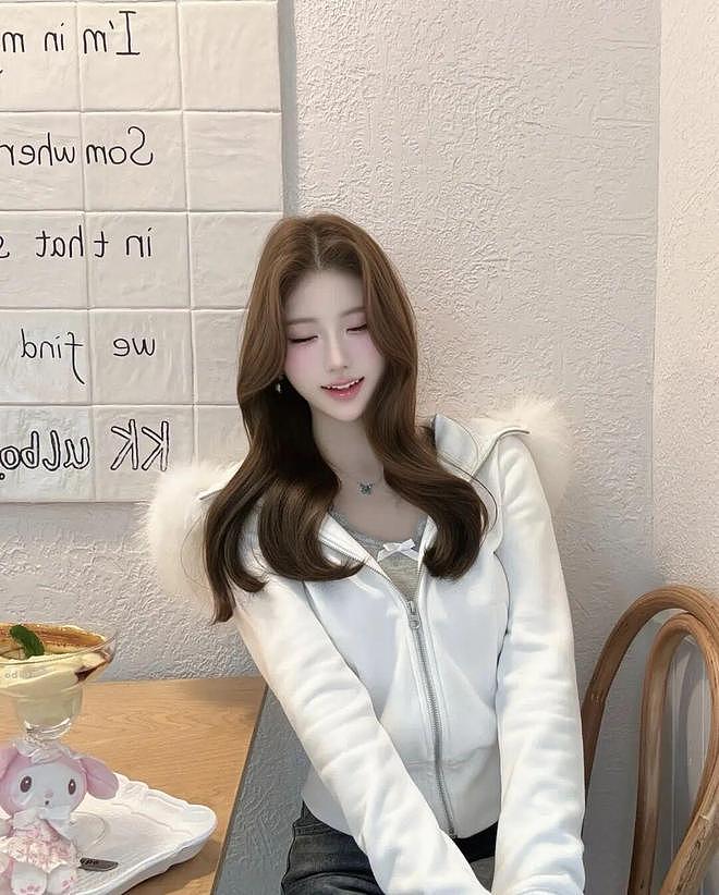 【美女】国产网红美女，身材傲娇，美丽动人，最美小香风，你爱不爱（组图） - 34