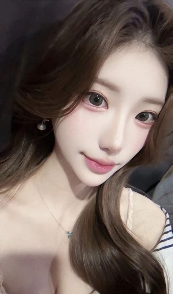 【美女】国产网红美女，身材傲娇，美丽动人，最美小香风，你爱不爱（组图） - 38