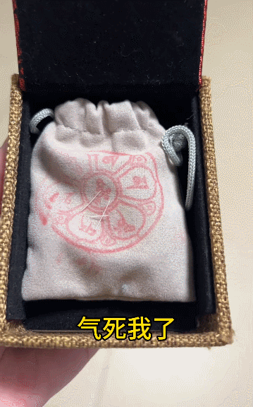 【宠物】网友第一次去这家餐馆，上菜后总觉得很眼熟，回家看到猫吃饭这一幕笑晕：老板把客人当猫喂了吗？（组图） - 22