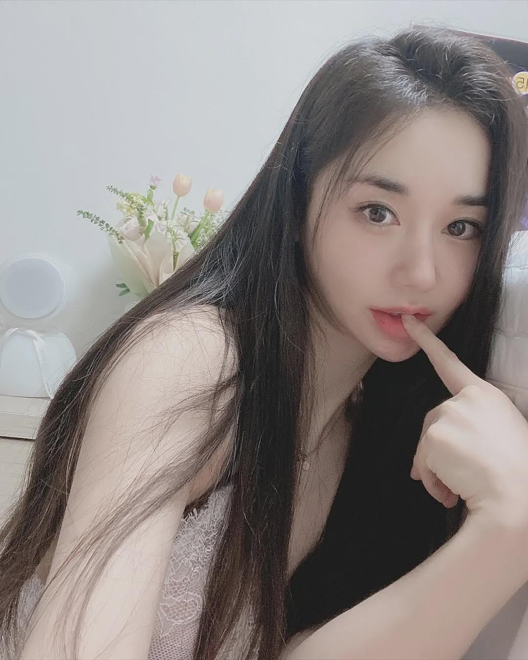【美女】韩国巨乳女神！极品大奶牛，前凸后翘，无敌了…（组图） - 22