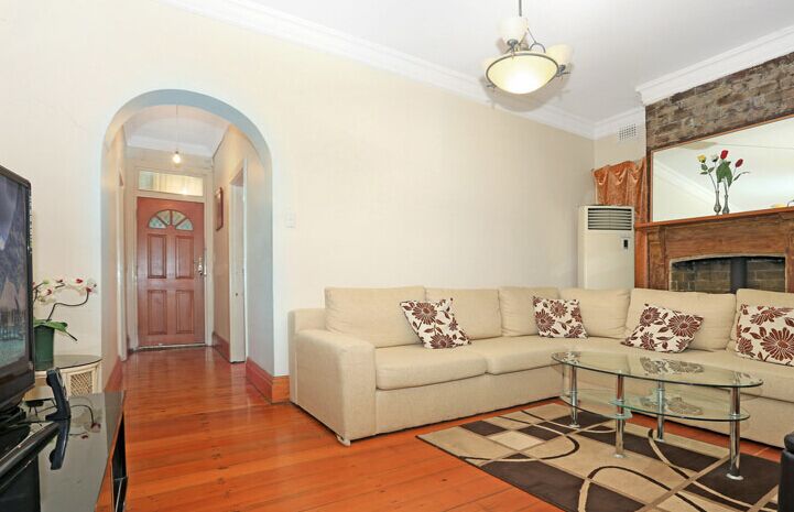 今日悉尼Parramatta parramatta 3房大house 整租$530 可带家具 Parramatta parramatta 3房大house 整租$530 可带家具