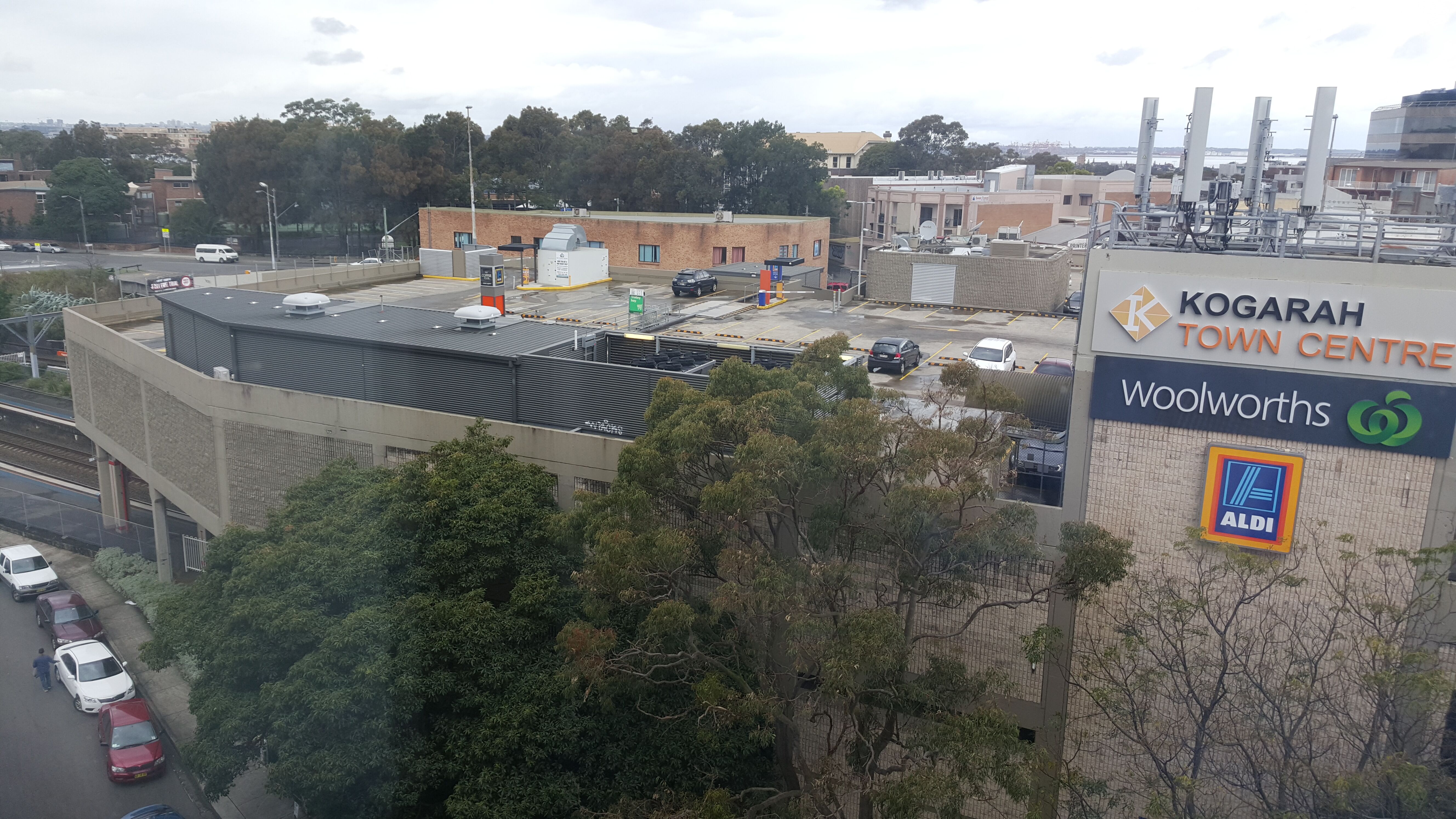 今日悉尼Kogarah 全新公寓master room出租,也可整租(10月底可空) Kogarah 全新公寓master room出租,也可整租(10月底可空)