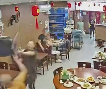 太可怕了!中餐馆砍人事件,犯案华男之前经常在街上逛荡、疑有精神问题 - 1