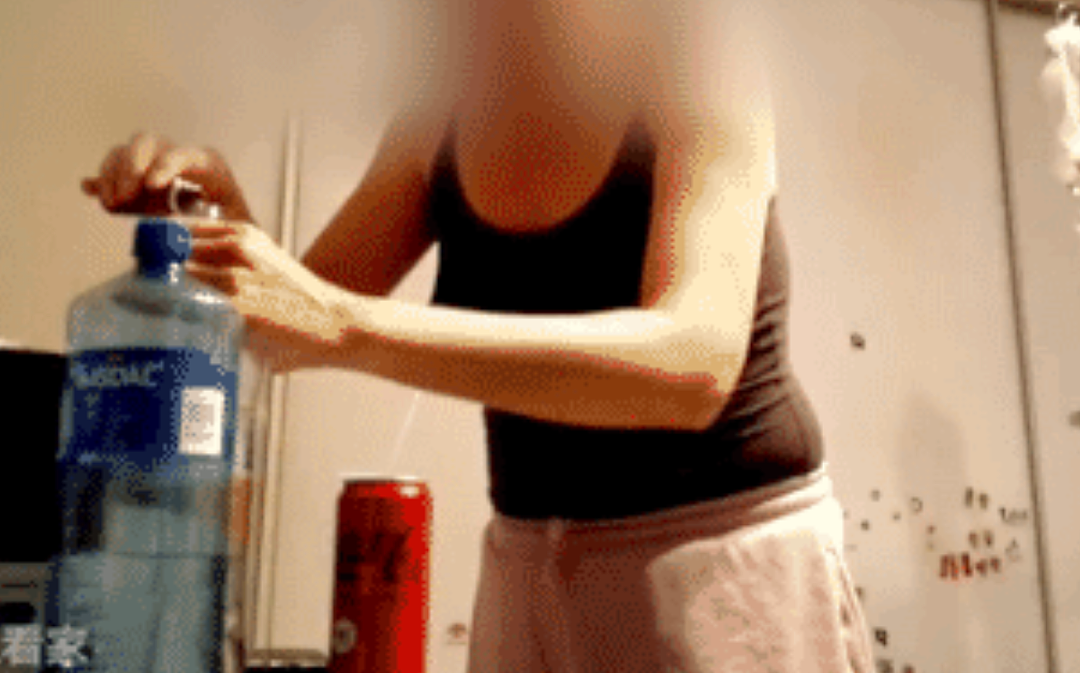 华男偷安摄像头后，发现老婆竟给他喂不明液体（组图） - 4