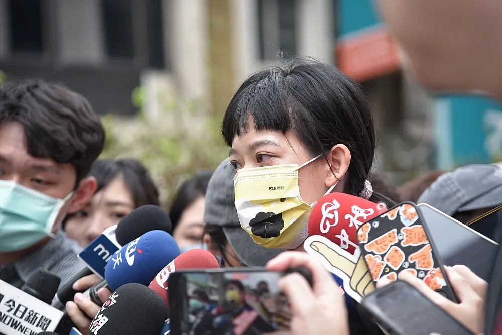 台娱大咖男星藏2341部儿童影片被捕却不用坐牢?花钱和解引众怒(组图) - 8