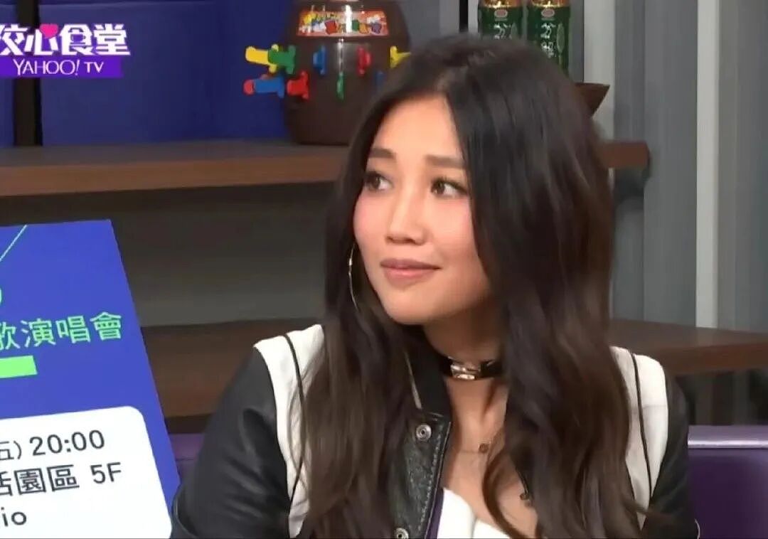 42岁天后“现场翻车”狂圈500W粉，网友：一点都不意外…… - 24