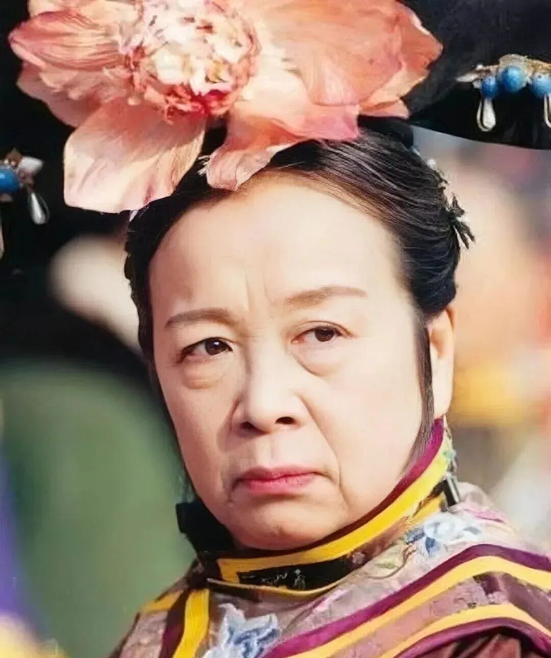 “容嬷嬷”年轻时候照片曝光,也是大美女 - 1