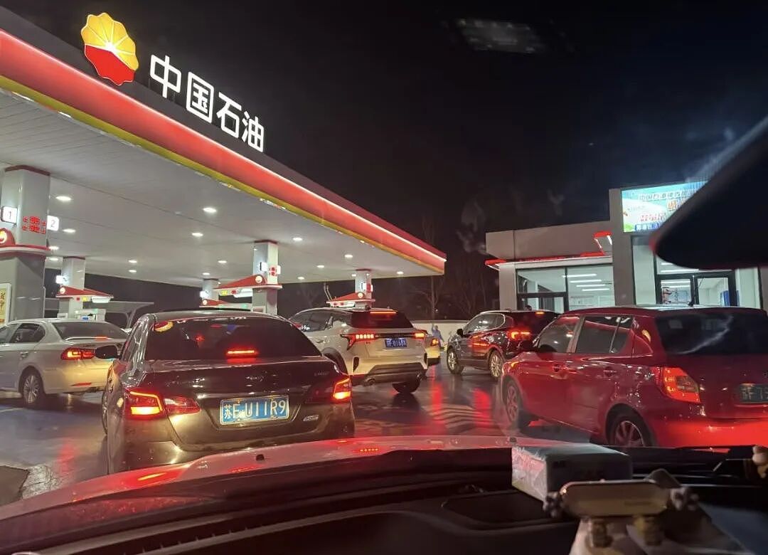 飙升的油价,不只“逼疯”了燃油车主(组图) - 2