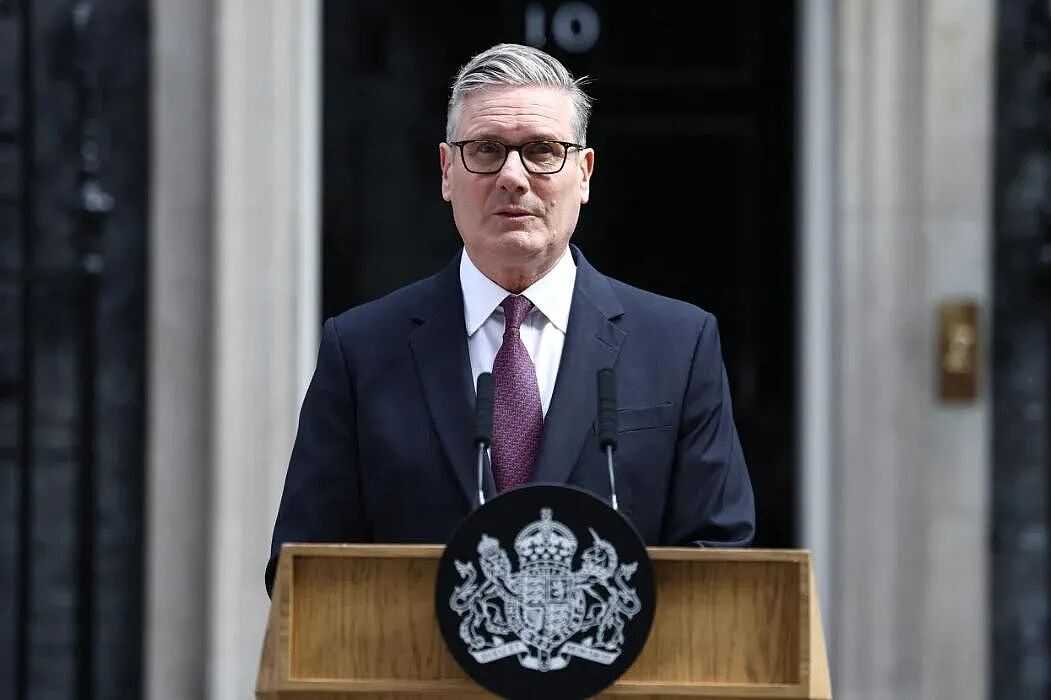 英国首相被内部逼宫含泪辞职？！10年第7任首相，捕鼠大臣Larry又又又熬走一位... - 2