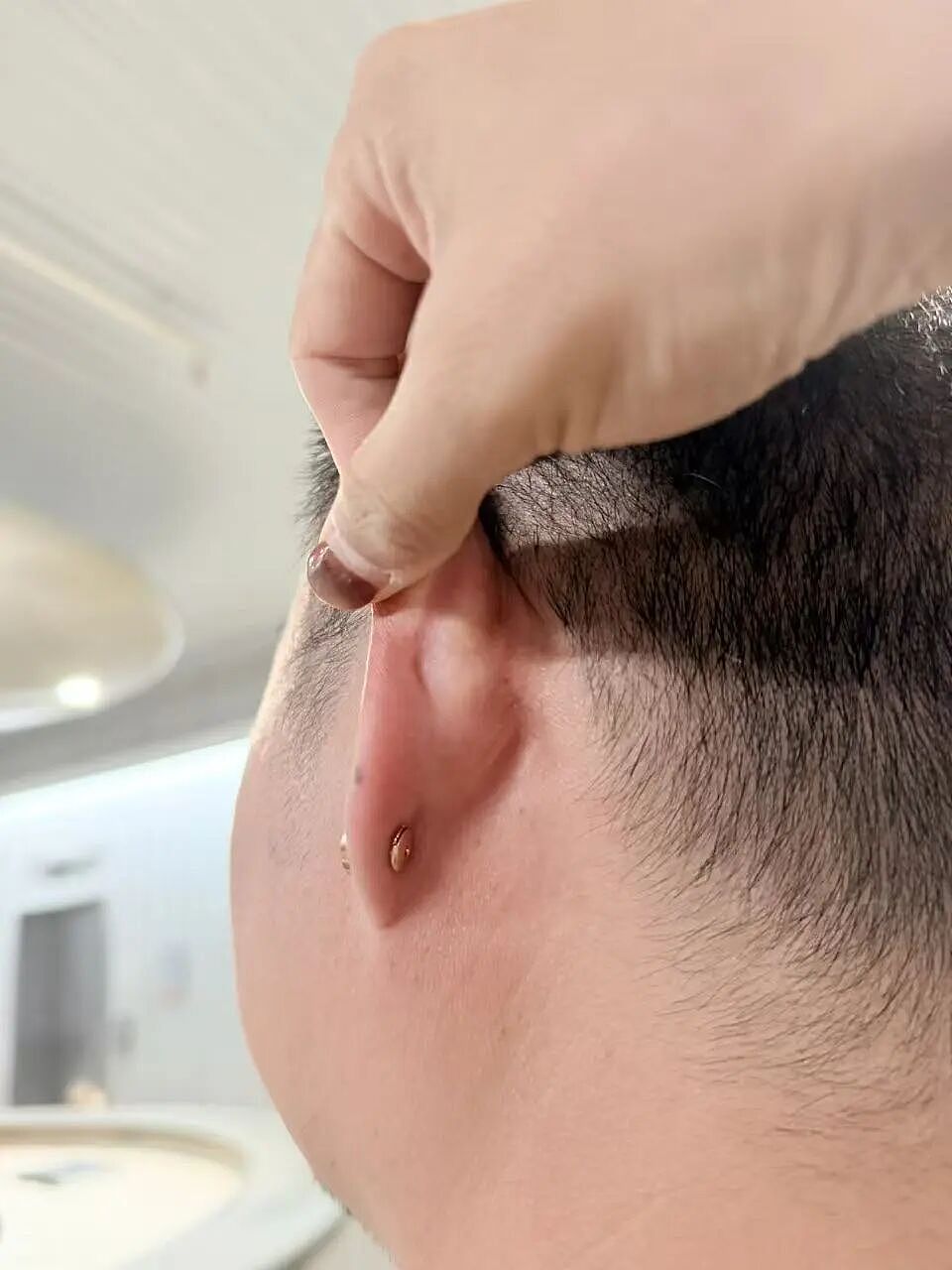 华人小哥在新西兰健身房说中文，竟遭白人男子挑衅动手！还被取消会员（组图） - 4