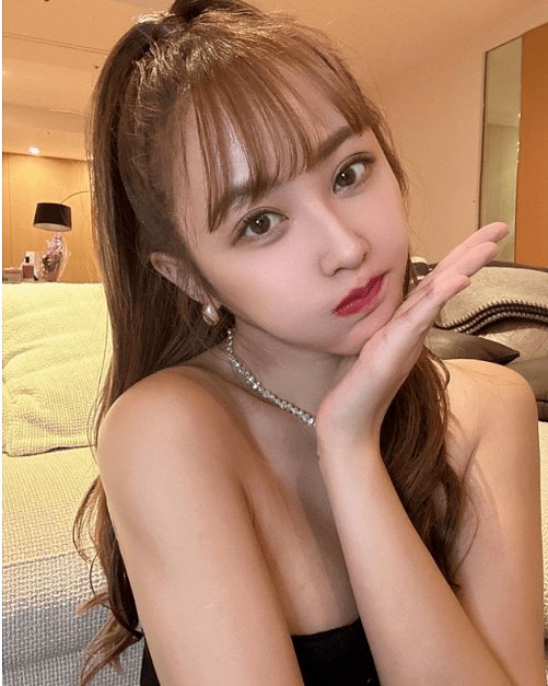 日本破产“青汁王子”和未婚生子的中日混血女星官宣婚讯，最能塌房的两个人竟然结婚了！（组图） - 13