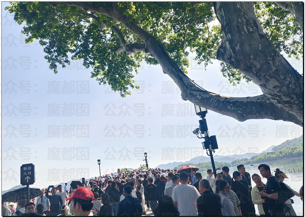 肉贴肉，人挤人！五一长假首日，中国各大景点已爆（组图） - 14