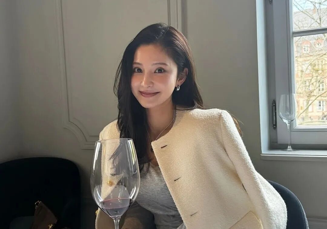 日本国足“美人妻”惊艳曝光！全员颜值爆表，ins晒照全是祝福，只有她被骂惨了… - 16