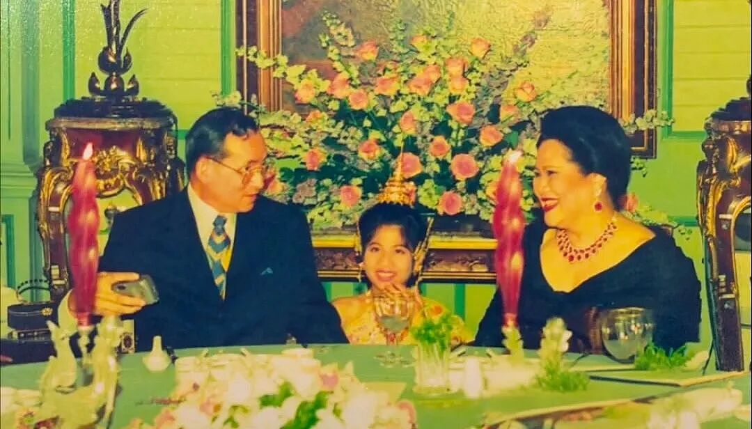 泰国现实版《甄嬛传》:她7岁被废流放,30年后竟成王室最大黑马 - 6