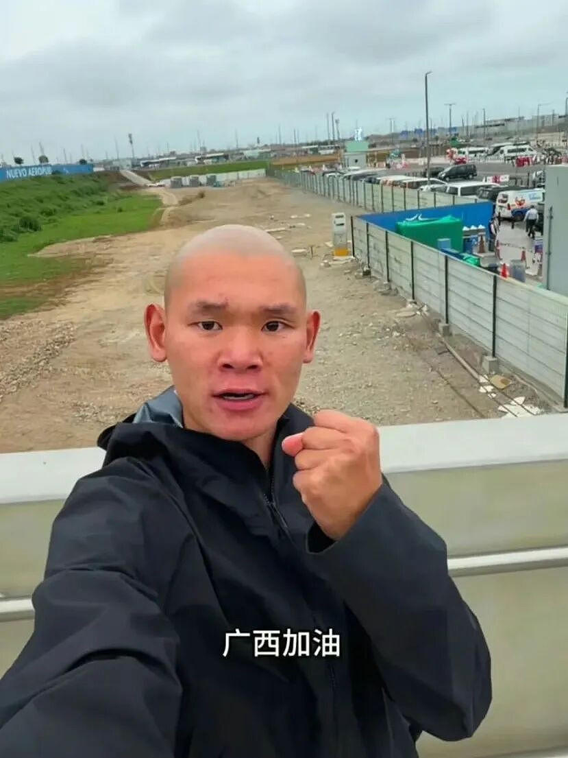 睡桥洞的“东北蓝战非”,活成全网白月光 - 13