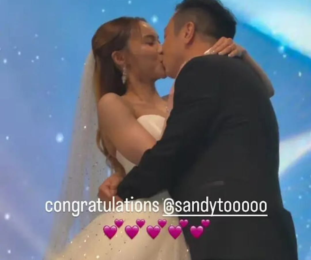 恭喜!29岁女星结婚,与圈外人老公台上激吻!曾患暴食症,淡出幕前 - 2