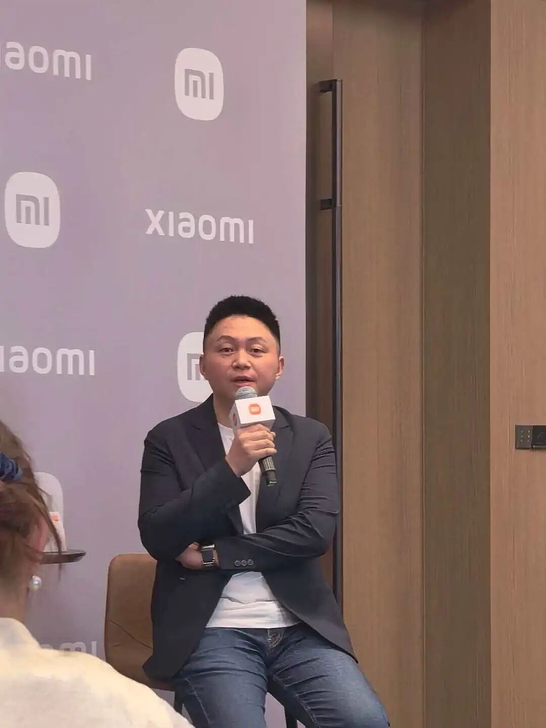 10个月只赢了2次，雷军：输给特斯拉不丢人，YU7现已有绝对竞争力！“从造车第一天开始，米粉和大众就期待我们超过特斯拉” - 4