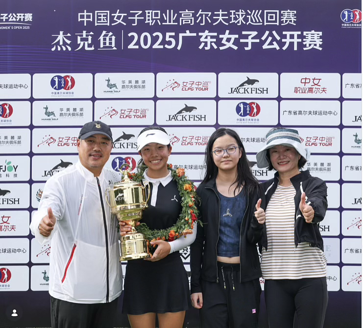 刘国梁双胞胎女儿差距惊人：老大被海外名校疯抢，老二活成“普娃”，奥运冠军家庭也躲不开养娃玄学？ - 2