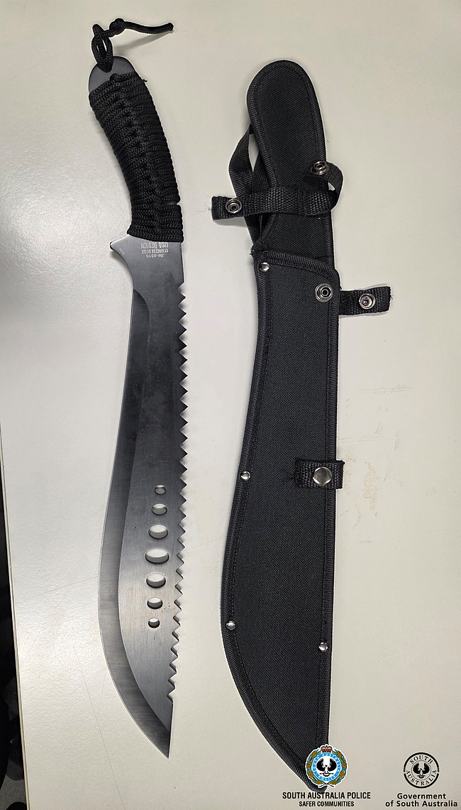 阿德12岁男孩藏砍刀穿行Rundle Mall,警方当场抓捕! - 2