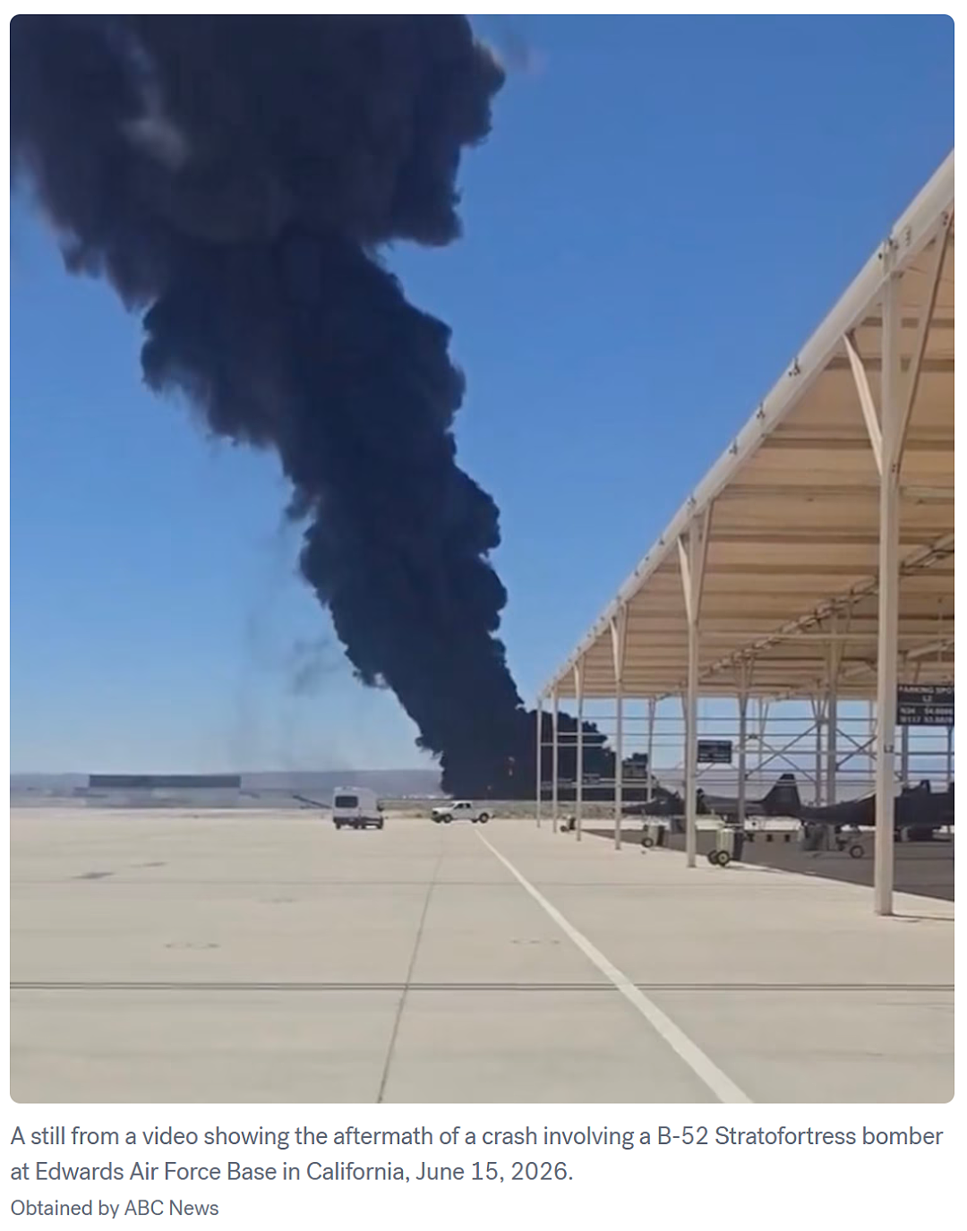 突发空难，全员死亡！大型飞机刚起飞就坠毁，炸成火球，都成灰了！ - 1