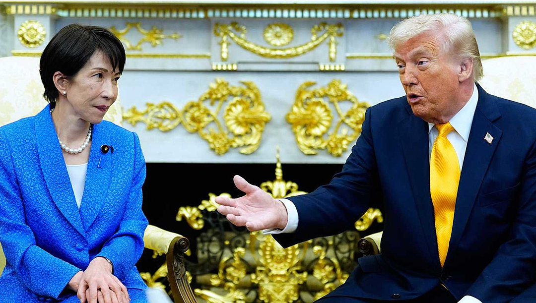 刷屏!特朗普当着日本首相的面提珍珠港:“没人比日本更懂偷袭”!高市早苗当场面露难堪! - 2