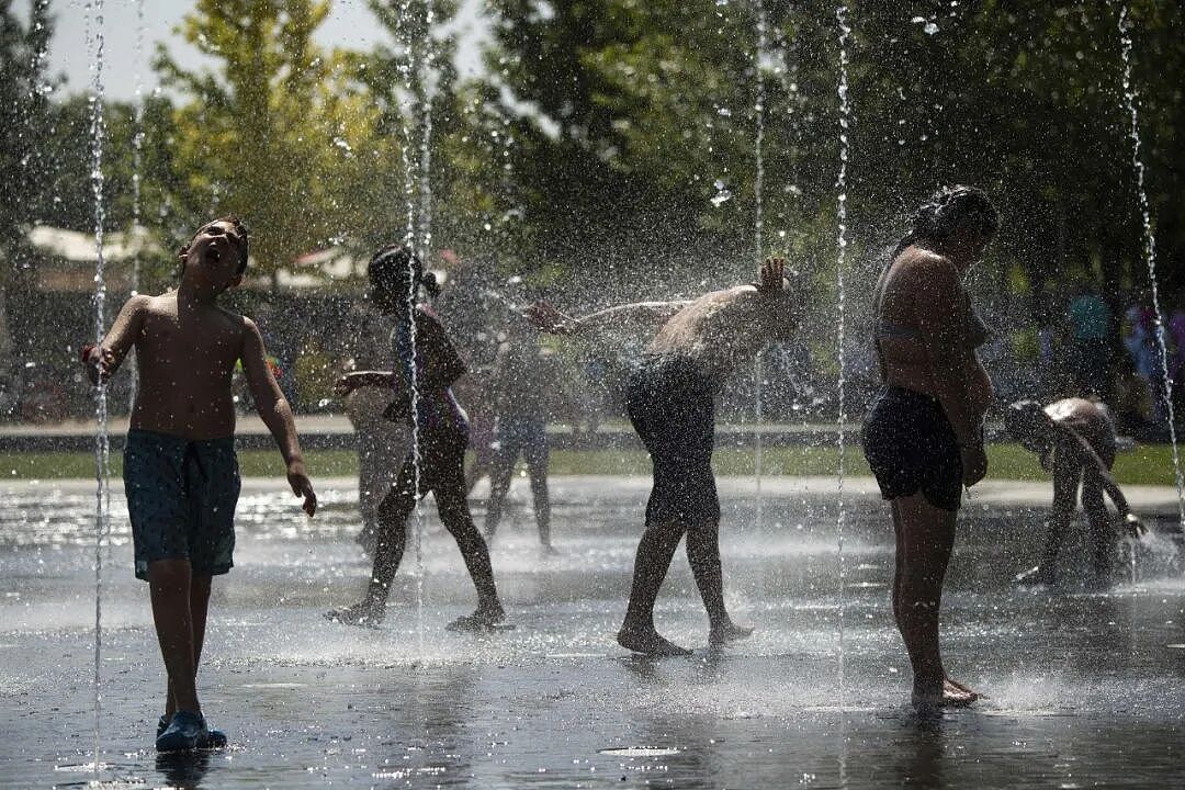 欧洲第二轮热浪来了！西班牙冲击44℃，法国、意大利等热门旅游地再次“高烧” - 2