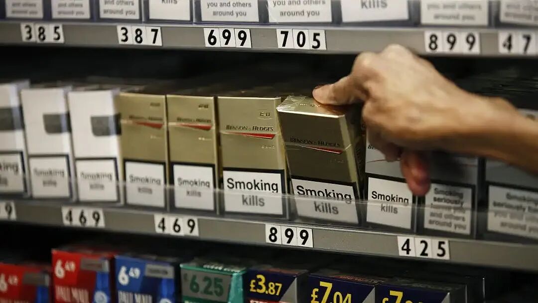 英国通过历史性法案，09年后出生者终身禁买香烟！澳卫生部长：正密切关注效果（组图） - 1