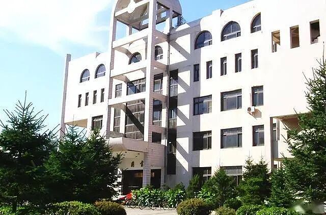 从央视巅峰到“克夫”骂名:男友死缓,丈夫惨死!现在49岁,如今活成了“王炸”(组图) - 5