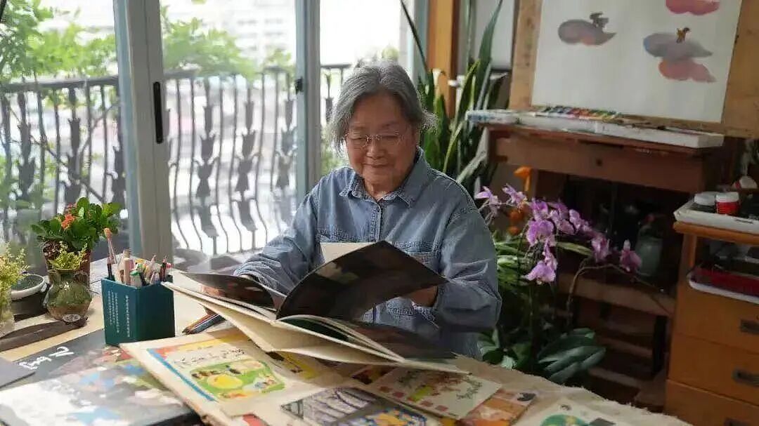 华人之光！80岁中国奶奶全球封神，没学过画画，却拿下了国际大奖…（组图） - 5