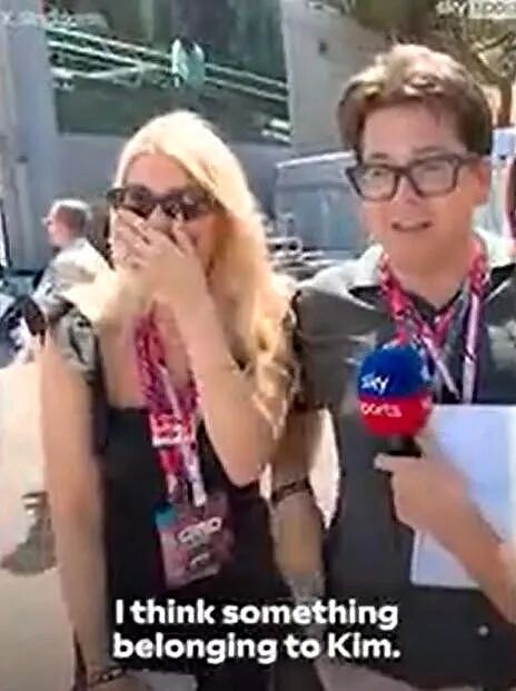 卡戴珊首秀F1赛场惹众怒:无视记者、顺走毛巾、保镖推人(组图) - 22