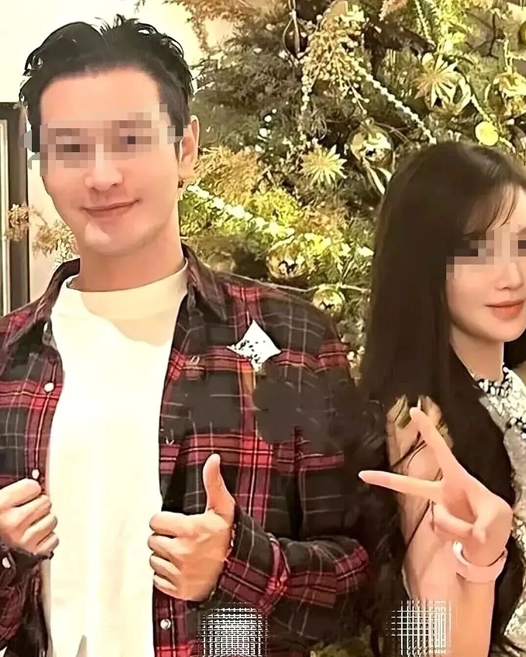 热搜!黄晓明深夜与长发美女同车转场KTV!女方身材高挑,颜值出众,撞脸前任! - 7