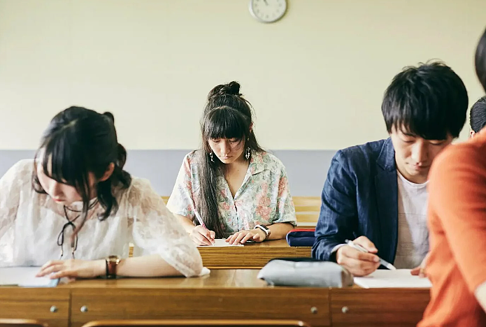 刷爆信用卡几十万,中国留学生欠租跑路回国!引600万日本网友怒喷...(组图) - 10