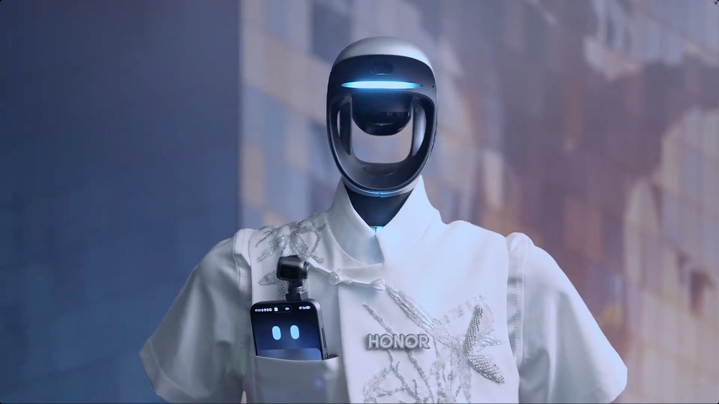 荣耀 Robot Phone 机器人手机上海电影节实拍画面公布,将于三季度上市 - 6