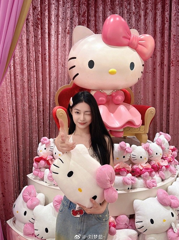 谁的白月光？《捞女游戏》演员刘梦茹晒照：好久不见 - 2